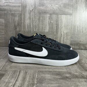 Nike Vulc SB Men's size 10.5 Black White Suede Shoes CD5010-003